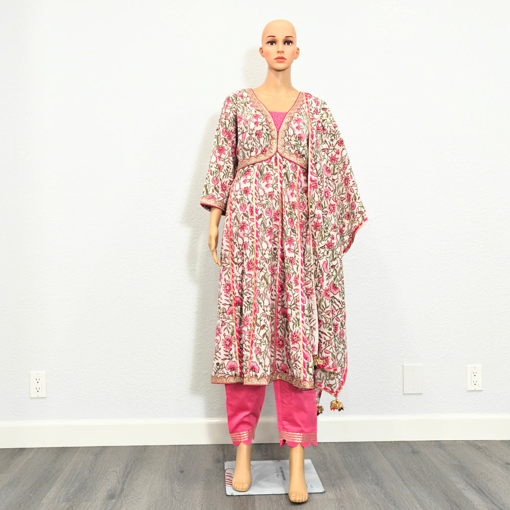 Kurta set with Dupatta (Pink Floral Printed Kurta Set with Dupatta)