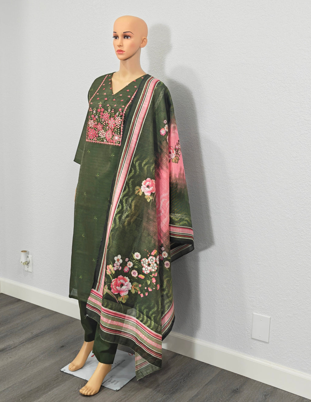 Kurta set with dupatta (Olive Green Floral Kurta Set with Dupatta)