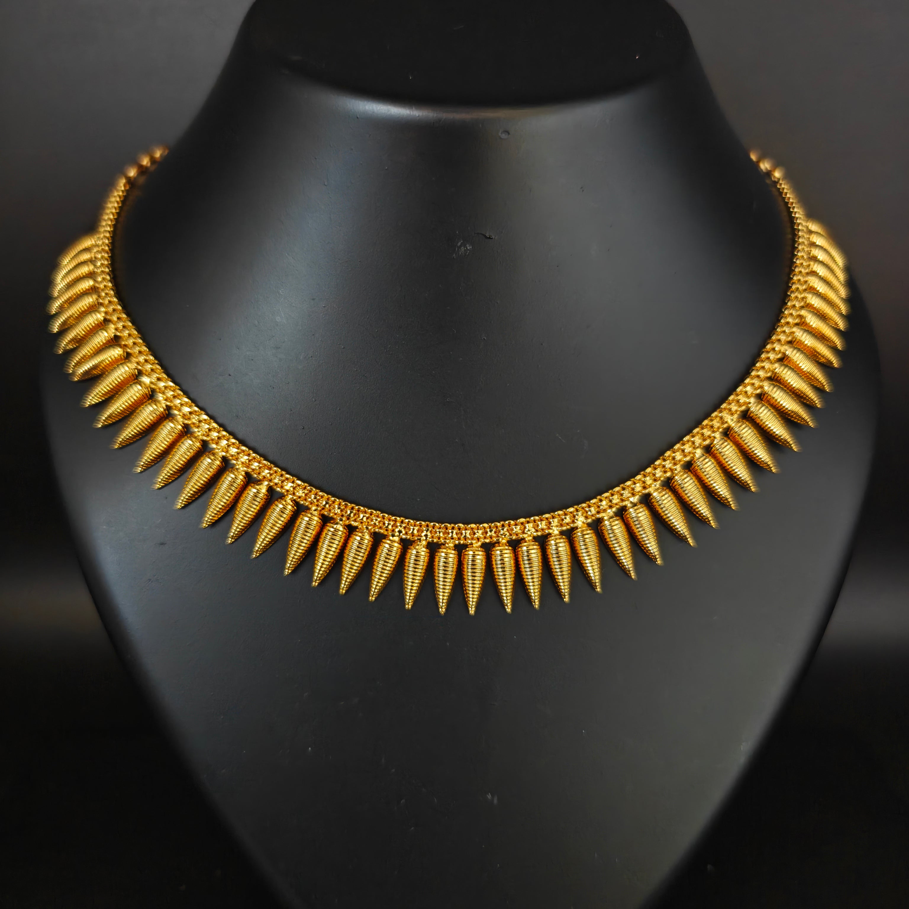 Premium Plated Necklace(Premium Plated Traditional Spiked Necklace)
