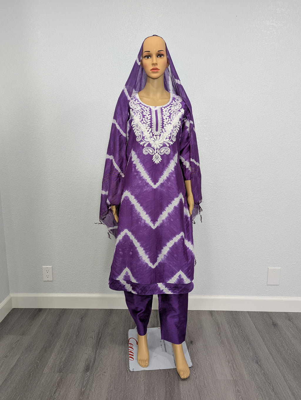 Kurta set with Dupatta set(Purple Tie-Dye Kurta Set with Dupatta)