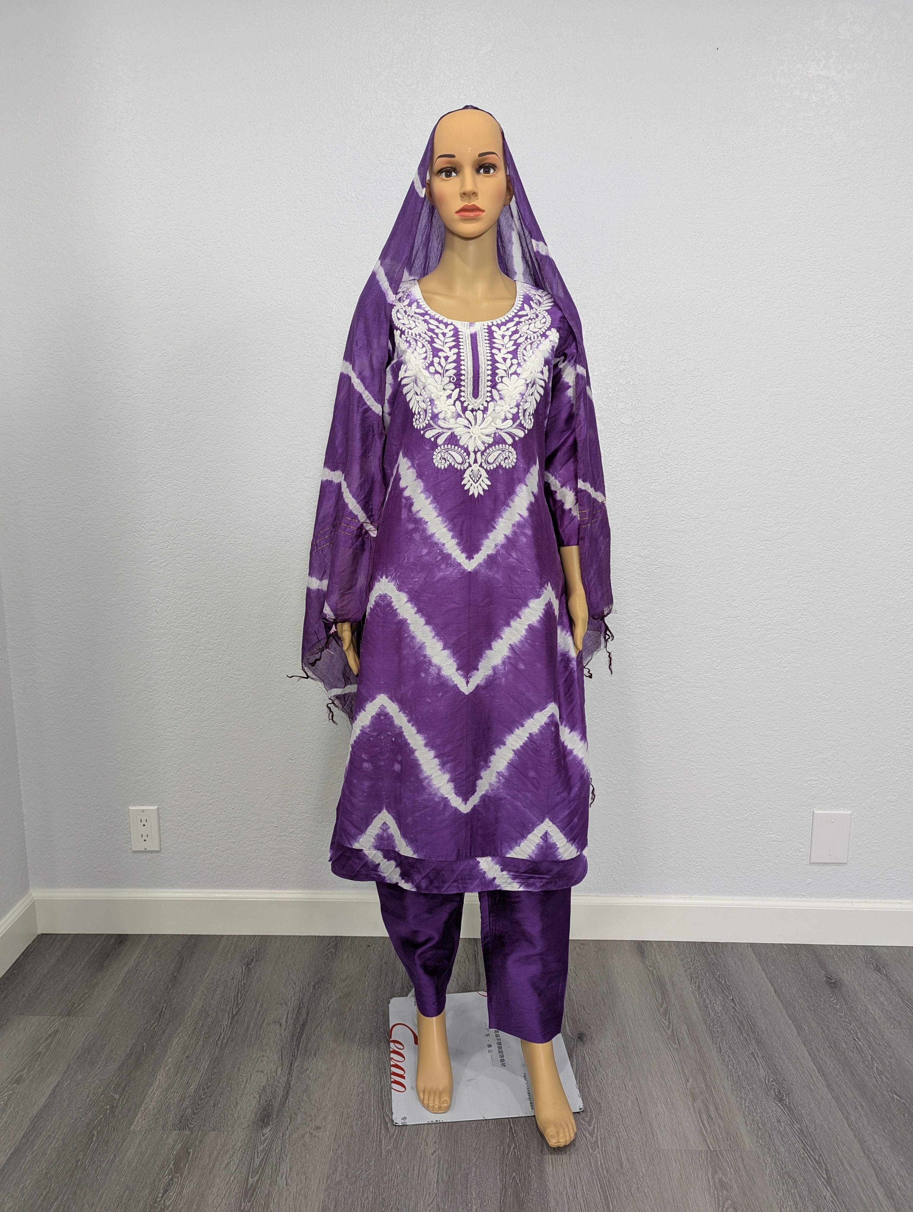 Kurta set with Dupatta set(Purple Tie-Dye Kurta Set with Dupatta)