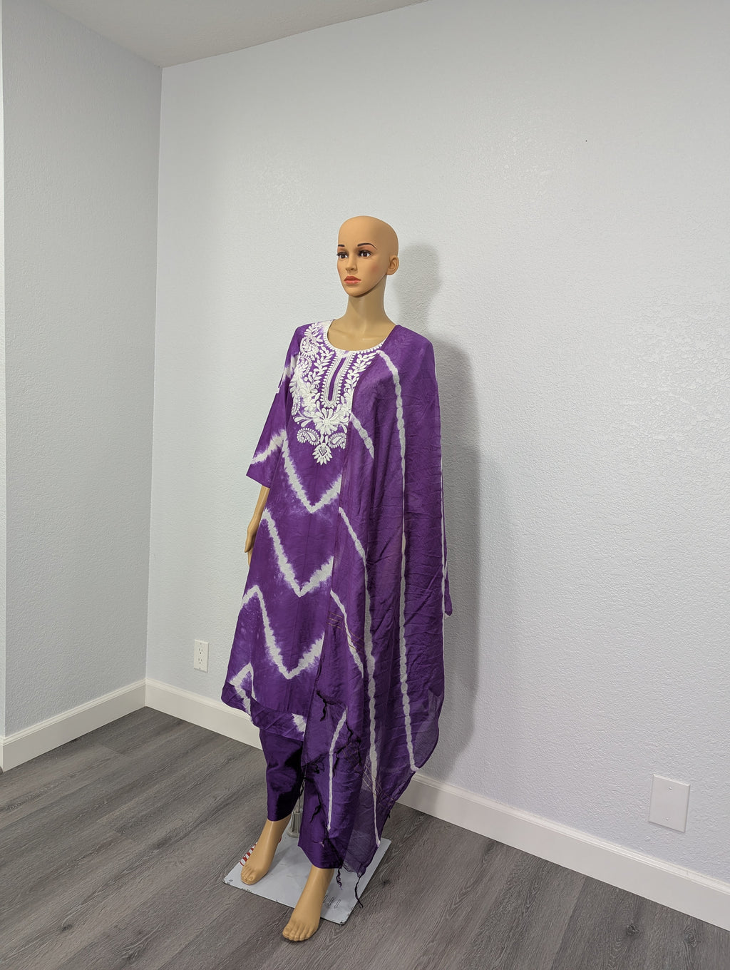 Kurta set with Dupatta set(Purple Tie-Dye Kurta Set with Dupatta)